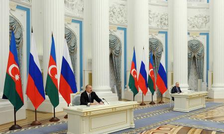 Azerbaidžano ir Rusijos santykiai subyrėjo tikrų kumščių smūgiais (Foto)