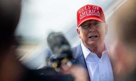 „Labai nusivylęs.“ Pasaulis sulaikęs kumščius laukia sensacijos iš Trumpo