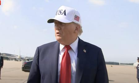 „Prieš visą pasaulį. Jis padarė tai tyčia.“ Smūgis Trumpui