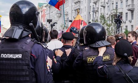 Rusijoje prasideda panika. „Stabdomi visi“ (Video)