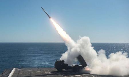 Raketos skrido Sankt Peterburgo link? HIMARS virš Baltijos jūros Rusijoje sukėlė paniką