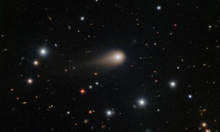 Astronomai šokiruoti! Kometos uodega tiesiog auga akyse