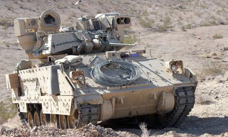 „Atsisako.“ Nebeliks M2 „Bradley“