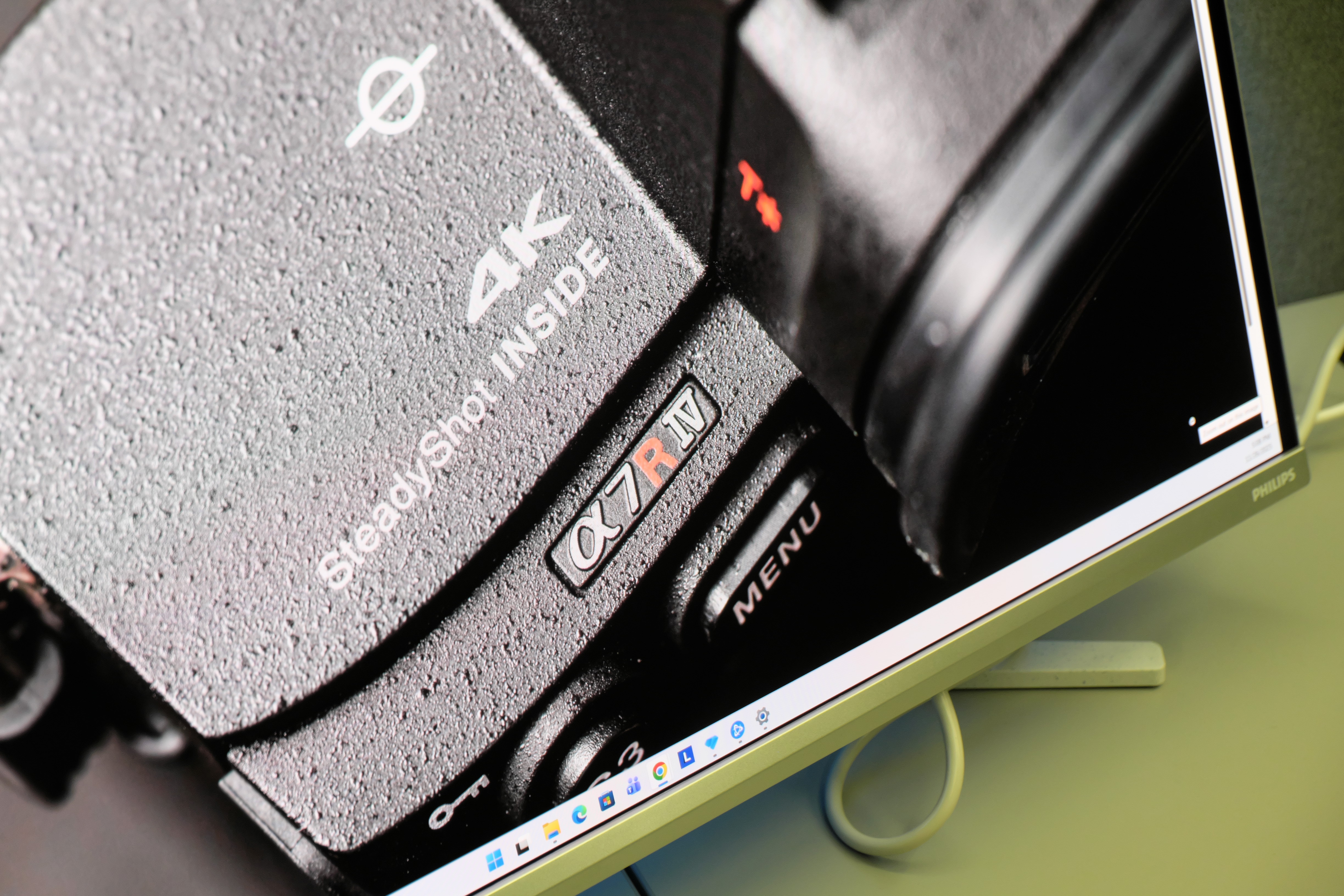 Philips EVNIA 32M2N8900 monitorius