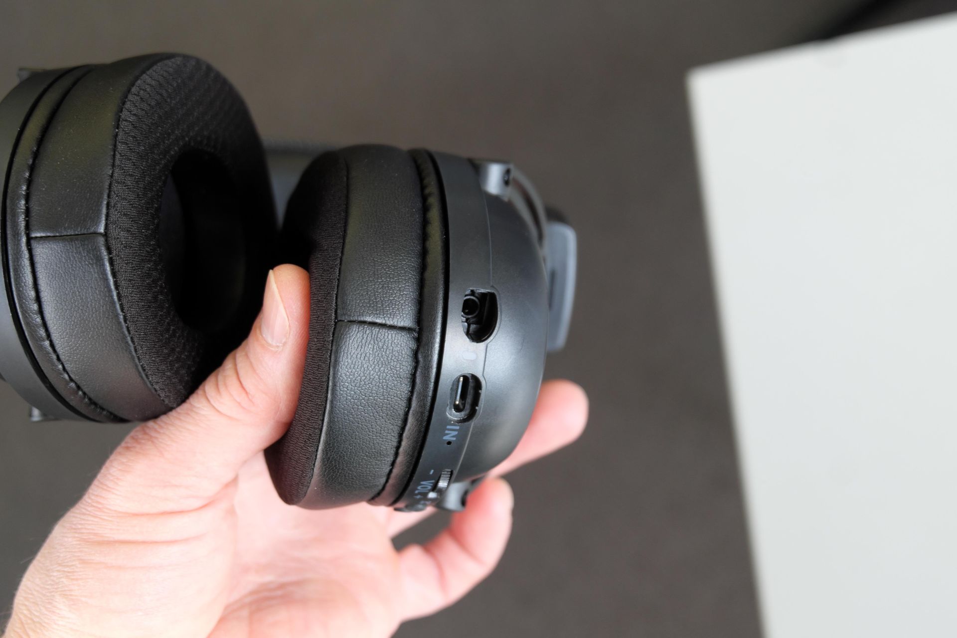 White Shark Gorilla Pro kompiuterio ausinės su mikrofonu