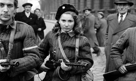 Kaip vatnikas tapo populiariausiu drabužiu Sovietų Sąjungoje – ir kodėl dabar tai yra neigiamai pašiepiantis terminas? (Foto, Video)