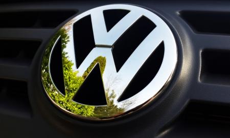 Naujas „Tesla“ konkurentas? Revoliucinis sandoris: „Volkswagen“ ketina įsigyti „Huawei“ savarankiško vairavimo verslą