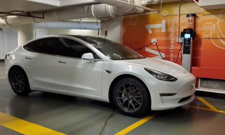 Pagrindinė priežastis, stabdanti elektromobilių pardavimus - valstybės tam skiria ne tik dėmesio