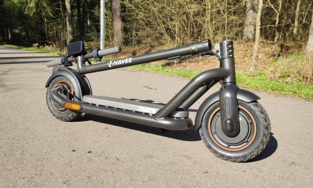 Geriausias 2022 m. el. paspirtukas? „Xiaomi“ ekosistemos kompanija sukūrė šedevrą: iki 65km, unikalus sulankstymas ir OMG kokybė - tai tikras miesto Land Cruiseris (Video, Foto, „NAVEE N65“ apžvalga)