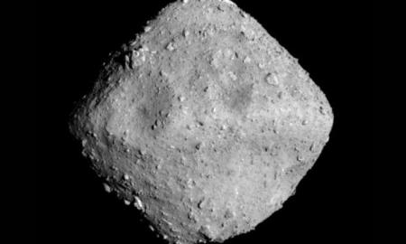 Nuostabūs rezultatai: pirmą kartą į Žemę parskraidinti asteroido mėginiai atskleidžia gyvybės užuomazgų paslaptis