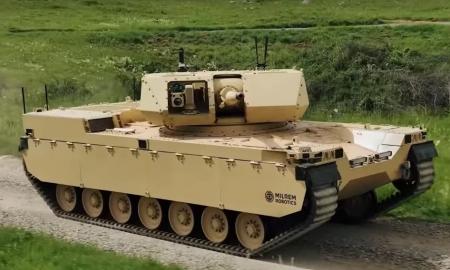 Estija pademonstravo dar neregėtą tanką: dirbtinio intelekto valdomas monstras sprogdina automobilius ir kitą techniką (Video)