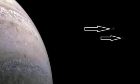 Pro Jupiterį praskriejęs NASA tyrimų zondas atsiuntė stulbinamų planetos ir jos palydovų vaizdų (Foto)