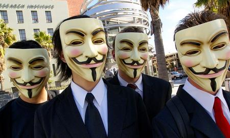 „Anonymous“ Rusijoje nulaužė šimtus viešų vaizdo kamerų: paskelbė žinią apie Putino žudomus Ukrainos vaikus – tai atvers rusams akis (Foto)
