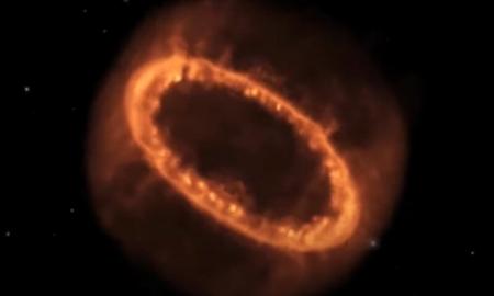 Astronomų pastebėtas mįslingas žiedas kelia labai daug klausimų: panašu, kad jis ne iš mūsų galaktikos ir tai pirmas toks atradimas mokslo istorijoje