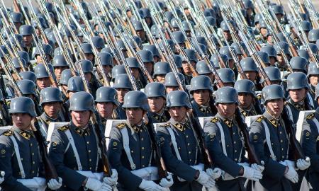 „Mažoji Prūsija“. Kodėl galingiausios P. Amerikos armijos paradai tokie panašūs į Vermachtą ir Vokietijos imperiją? (Foto, Video)