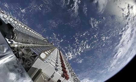 Elonas Muskas skaičiuoja nuostolius: geomagnetinė audra sunaikino keliasdešimt „Starlink“ palydovų – kodėl nepavyko to išvengti?