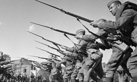 Užpulti netikėtai? Ar Sovietų Sąjunga buvo pasirengusi 1941 m. karui su Vokietija – kokiais ginklais buvo ginkluota Raudonoji armija ir kiek jų turėjo? (Foto, Video)