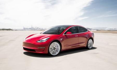 Paskelbė perkamiausius automobilių modelius Europoje: „Tesla Model 3“ duoda į kailį ir garsiausiems vardams (Foto)