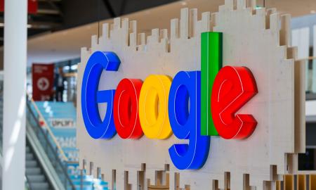 „Google“ nebėra pati populiariausia svetainė pasaulyje – pirmąją vietą užėmė netikėtas „naujokas“: aplenkė net ir „Facebook“ (Video)