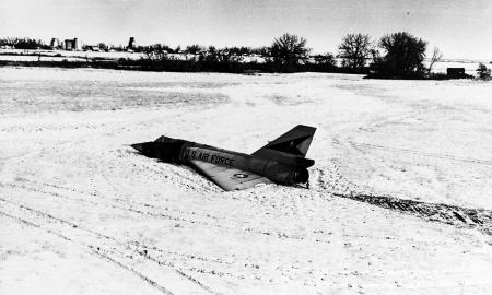 Drebinanti istorija: nepilotuojamas MiG-23 iš Lenkijos nuskrido iki pat Belgijos, JAV neatsiliko (Foto, Video)