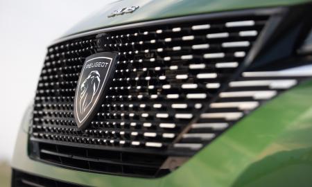 Naujasis „Peugeot 308“ logotipas nėra toks paprastas, kaip atrodo - emblema slepia aukštųjų technologijų paslaptį