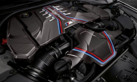BMW vadovas įspėja - skubotas vidaus degimo variklių atsisakymas būtų klaida