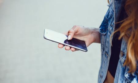 Rusai įsiutę: neveikia tūkstančiai „Samsung“ išmaniųjų telefonų - gamintojas įdėjo labai gudrią apsaugą, kurios neįmanoma apeiti