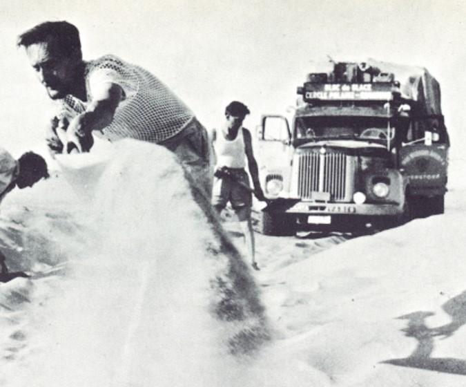 Imponerende isblokkekspedisjon fra 1959 – et stort stykke is reiste 8500 km over land fra Nordpolen til ekvator i Afrika: utrolig, men etter å ha krysset Sahara smeltet ikke den ukjølte isen (Foto, Video)