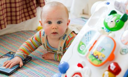 Ištyrė kūdikius, gimusius per pandemiją – pastebėjo vieną nerimą keliantį dėsningumą