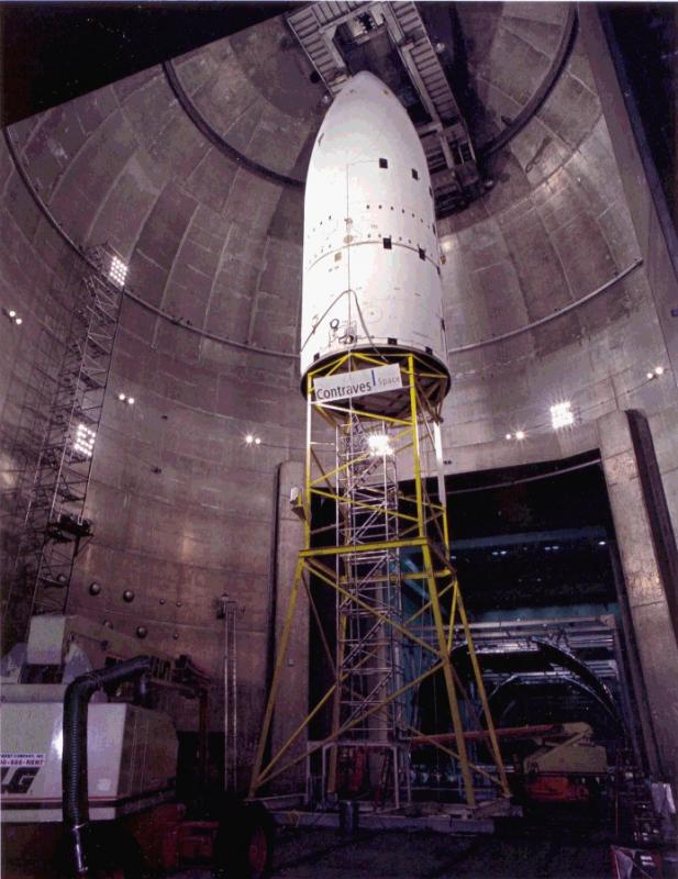 „Ariane 5“ raketos dalis kameroje, 1999 m.