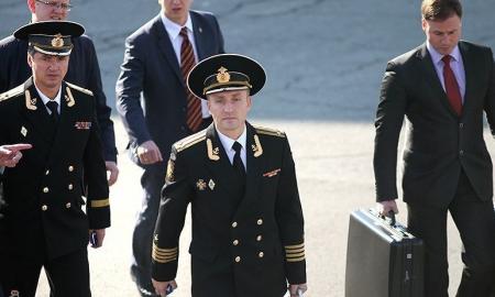 Bandė nusišauti buvęs Putino asmens sargybinis, atsakingas už „branduolinį lagaminą“ – sulaukė rimtų kaltinimų