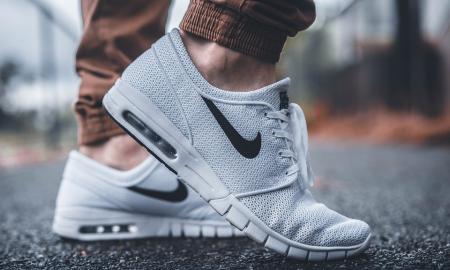 „Nike“ įsigijo virtualių batų įmonę: gamins metavisatai skirtus NFT. Kas yra NFT, dėl kurio pasaulis eina iš proto? (Video)
