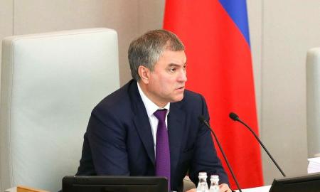 Rusijos Dūmos pirmininkas: „Putinas išgelbėjo pasaulį nuo didelio karo, jei ne speciali karinė operacija, būtų nutikę kai kas baisaus“