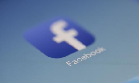 „Facebook“ testuoja naują funkciją: vartotojai savo paskyrose galės susikurti kelis profilius