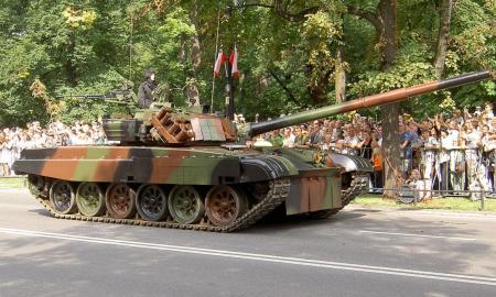 Kuo ypatingi lenkiški tankai PT-91 „Twardy“, kuriuos masiškai ketina gauti Ukraina – viena savybė nusipelno atskiro dėmesio (Video)