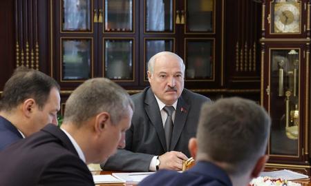 Baltarusijos Ministrų Taryba šokiruota: Lukašenka skubiai nori taikos su ES, skelbia savo nurodymą (Video)