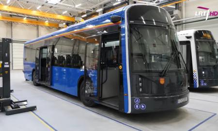 Dyzelinius galite pamiršti – vos 5-8 min. stabtelėjimas ir šis autobusas gali važinėti visą parą! Kaip veikia klaipėdiečių sukurtas elektrinis autobusas? (Video)