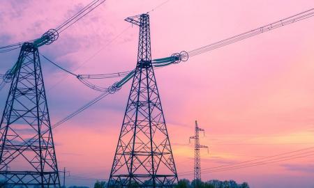 Nuo 18 iki 19 valandos didmeninė elektros kaina Lietuvai bus 4 eurai/kWh: kas vyksta?