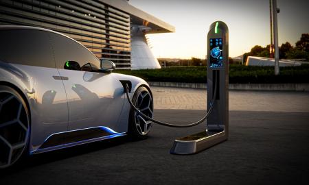 Įkrauti elektromobilį bus galima per 5 minutes: skelbiama apie NASA technologiją ir 1400 amperų srovę