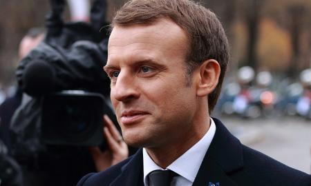 Macronas per žioplumą atskleidė slaptą informaciją - tai išgirdęs viceprezidentas „beveik nukrito nuo kėdės“