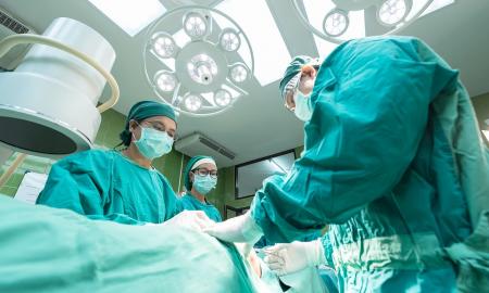 Vilniuje super karštas įvykis, tarsi „Formulė-1“ lenktynės: pirmą kartą istorijoje po paciento mirties Lietuvos medikai atliko unikalią operaciją