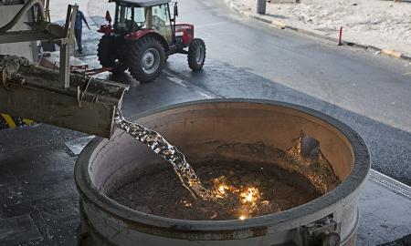 Tikras stebuklas! Vyras įkrito į 720 °C išlydyto aliuminio vonią ir stebuklingai išgyveno – kaip taip įmanoma? (Foto)