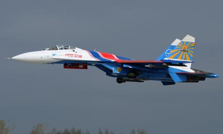 Ypač karštas susidūrimas – Rusijos naikintuvai atliko superpavojingą manevrą prie pat NATO karo laivų: skelbiama aljanso reakcija