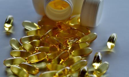 Įsidėmėkite: vitaminai ir maisto papildai, kurių negalima gerti vakare – nemiga ir vidurių sukimas garantuota