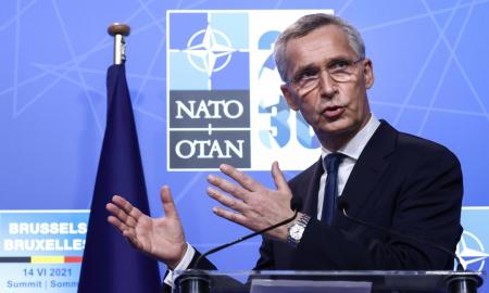 Stoltenbergas skelbia, kad kito kelio nėra - prasidės daugybė karų ir pasaulio žlugimas
