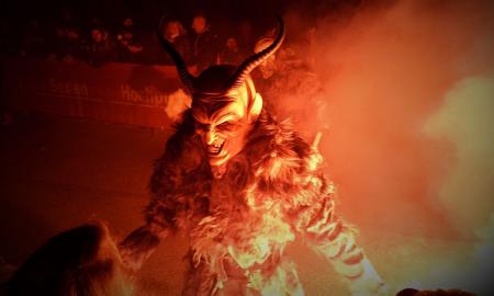 Monstras, lyg nužengęs iš siaubingiausio košmaro – kas yra Krampusas ir ką jis turi bendro su Kalėdomis? (Video)