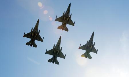 NATO nejuokauja: prie Rusijos sienos atvyks JAV aviacijos ir artilerijos daliniai