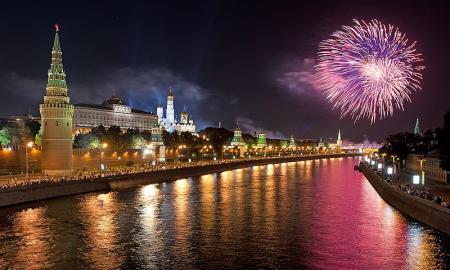 Tokių Naujųjų metų Rusijoje dar nebuvo: skelbiamas griežtas draudimas - turi būti tylu, kaip kapinėse
