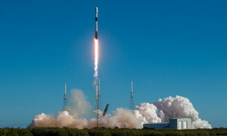Kartu su „SpaceX“ misija pakilo net 4 lietuvių sukurti palydovai (Foto)