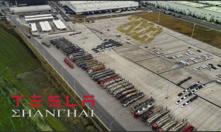 Neįtikėtina, bet nušluostė nosį amerikiečiams! Skelbiama, kas gamina geriausios kokybės „Tesla“ automobilius